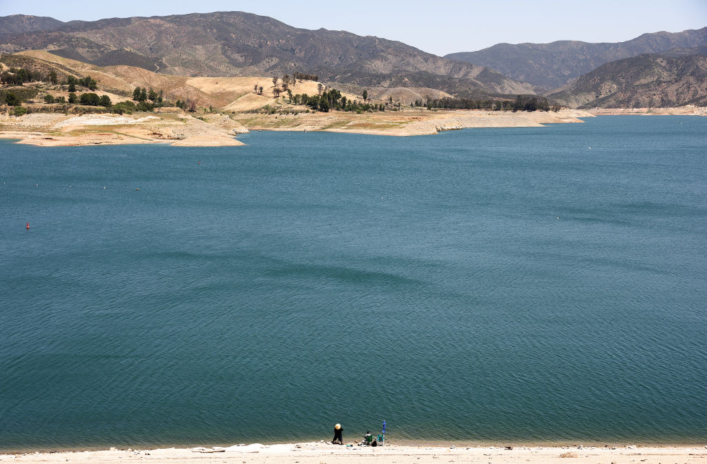 California-remarkable-water-year-reservoirs-surpass-average-capacity
