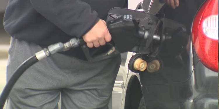 Gas prices in Rhode Island continue to decline